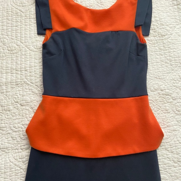 Dress - Picture 2 of 4